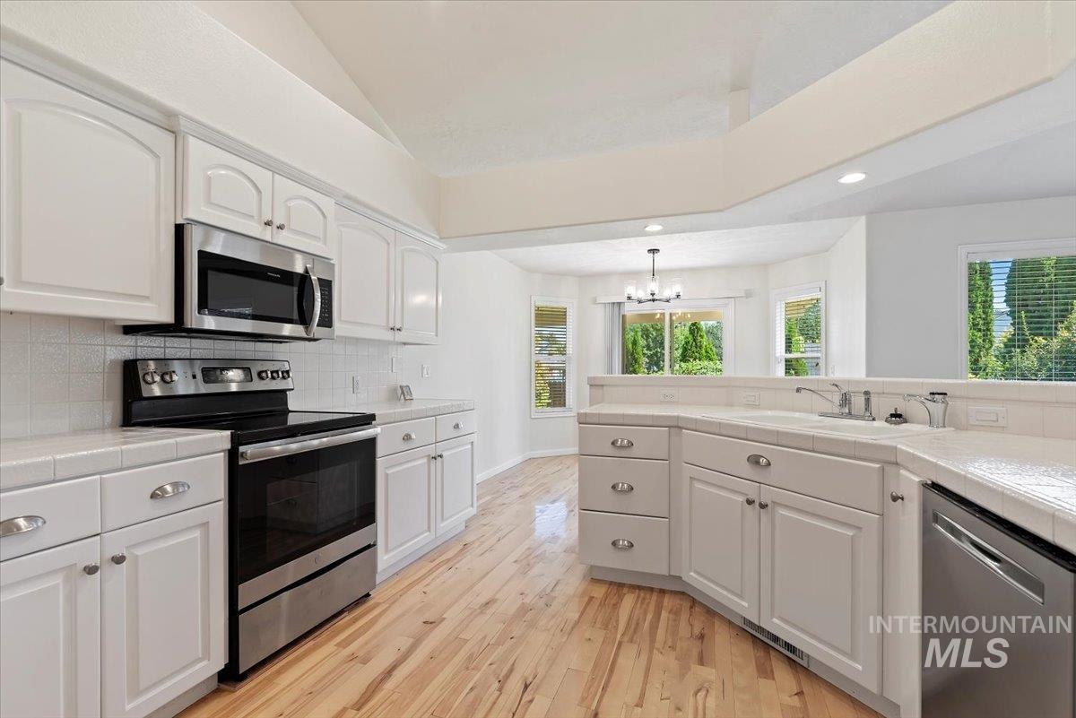 property viewer photo 12