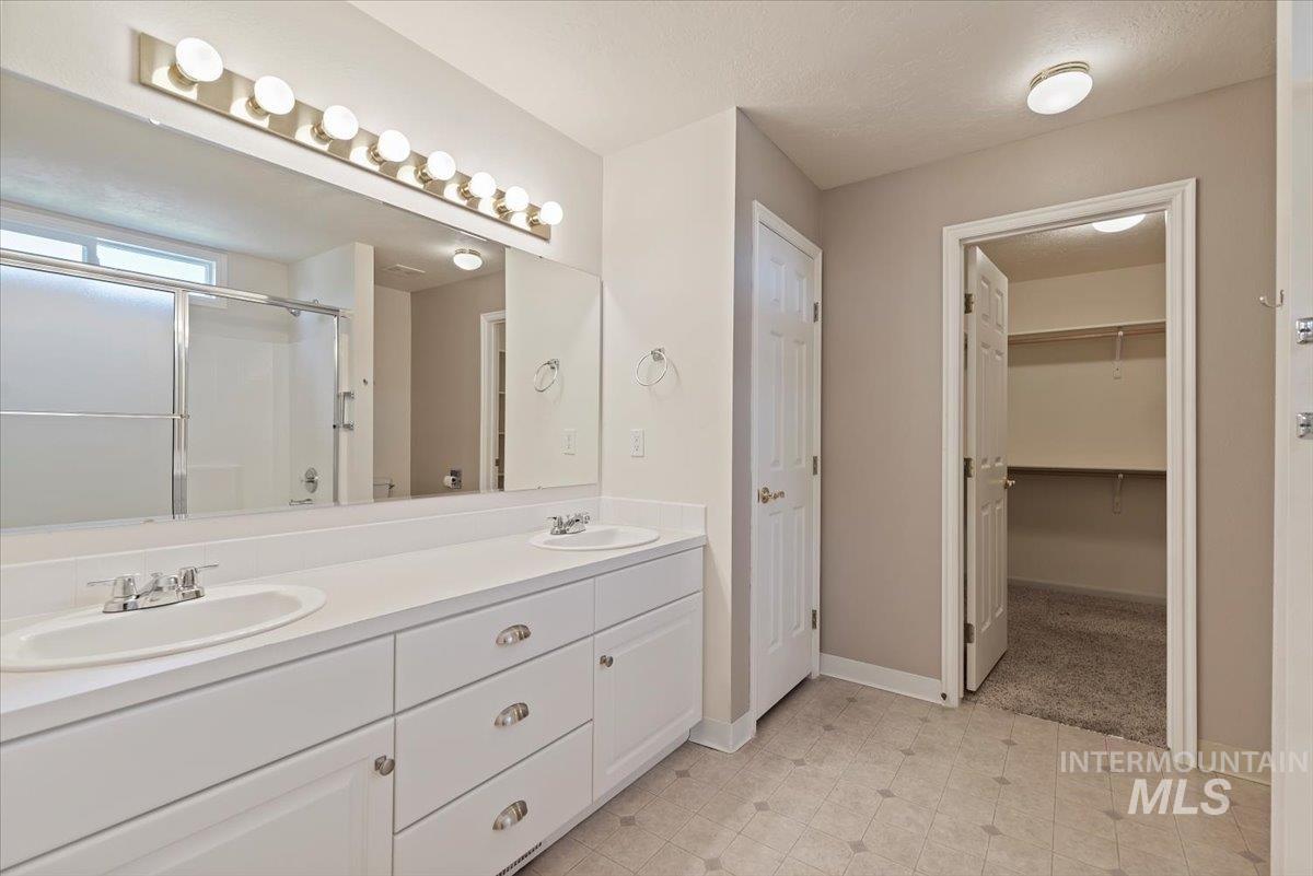 property viewer photo 16