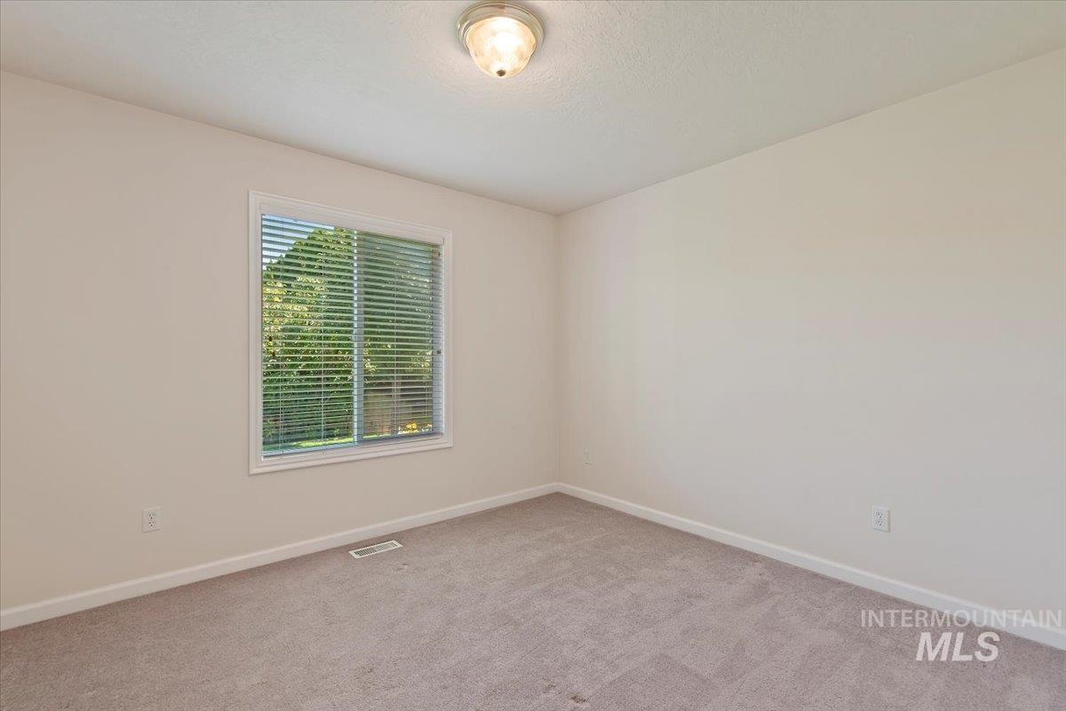 property viewer photo 18