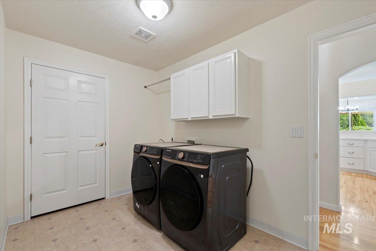property viewer photo 24