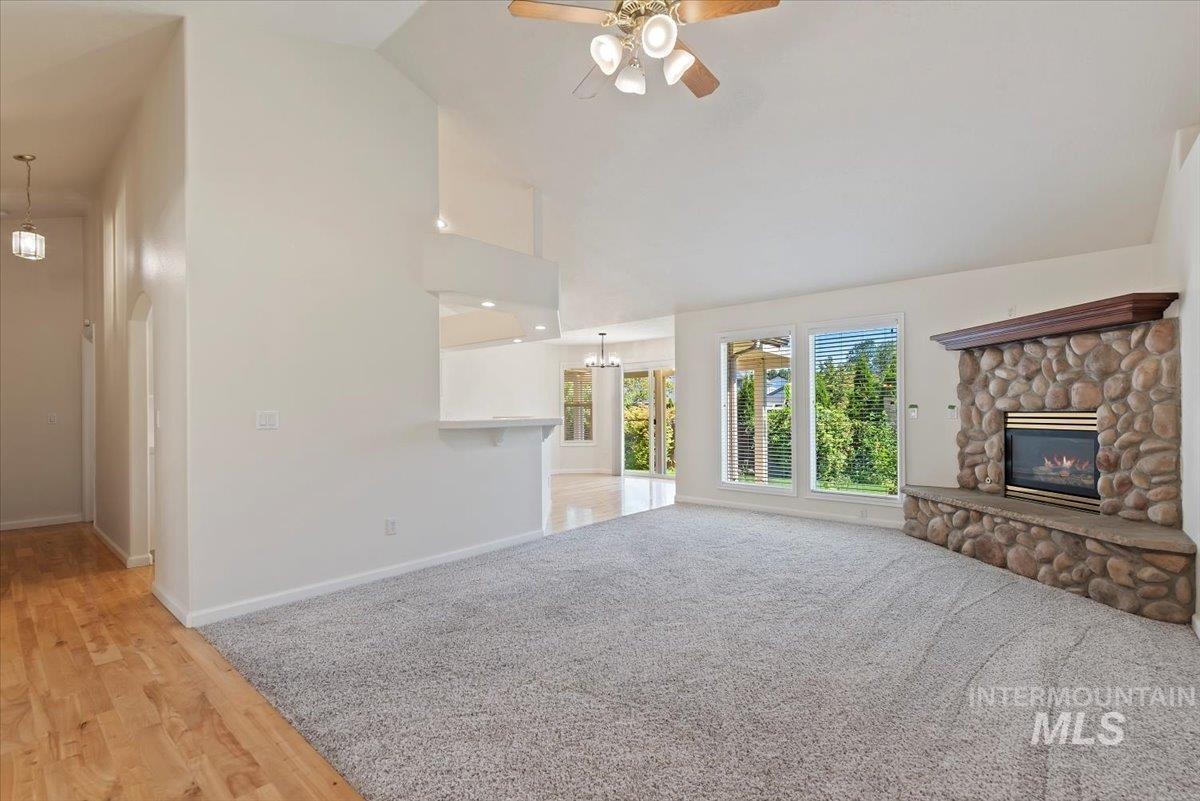 property viewer photo 6