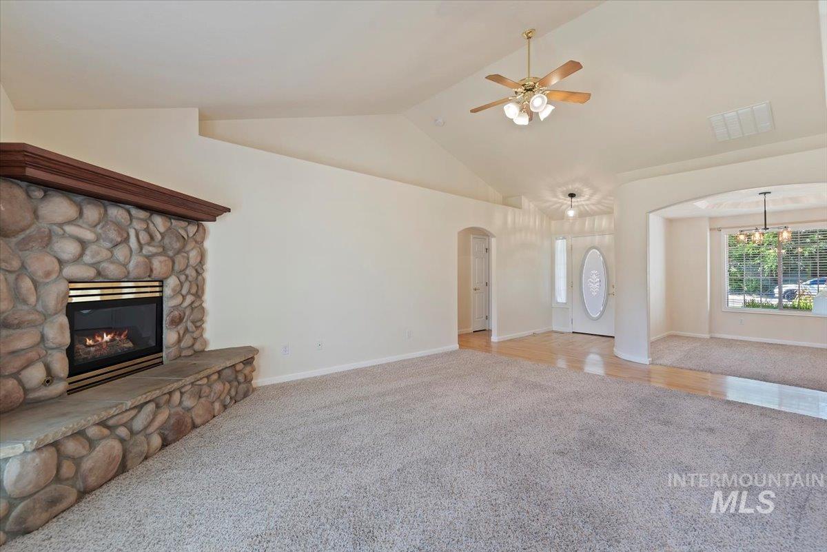 property viewer photo 8