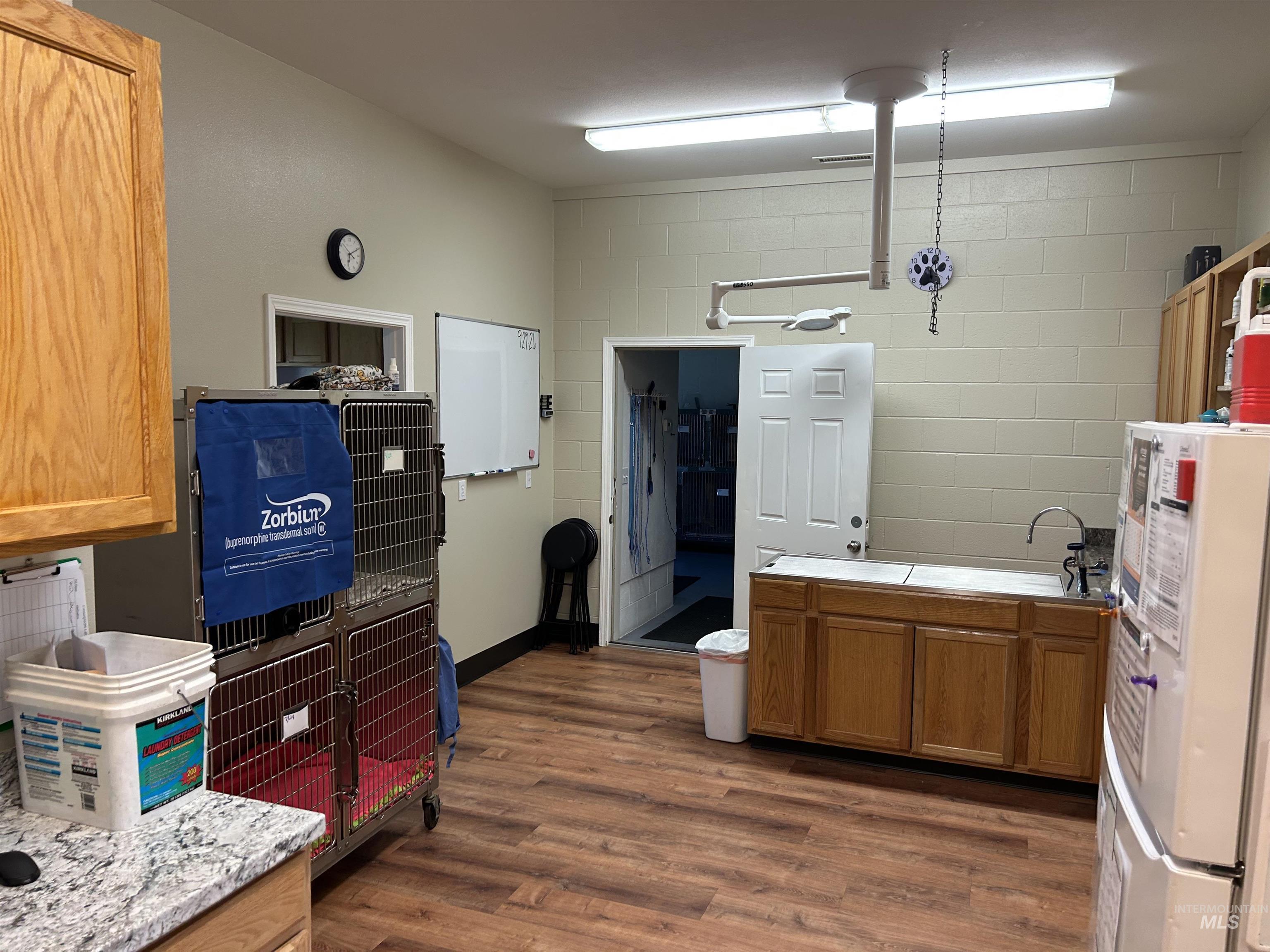 main property photo 19