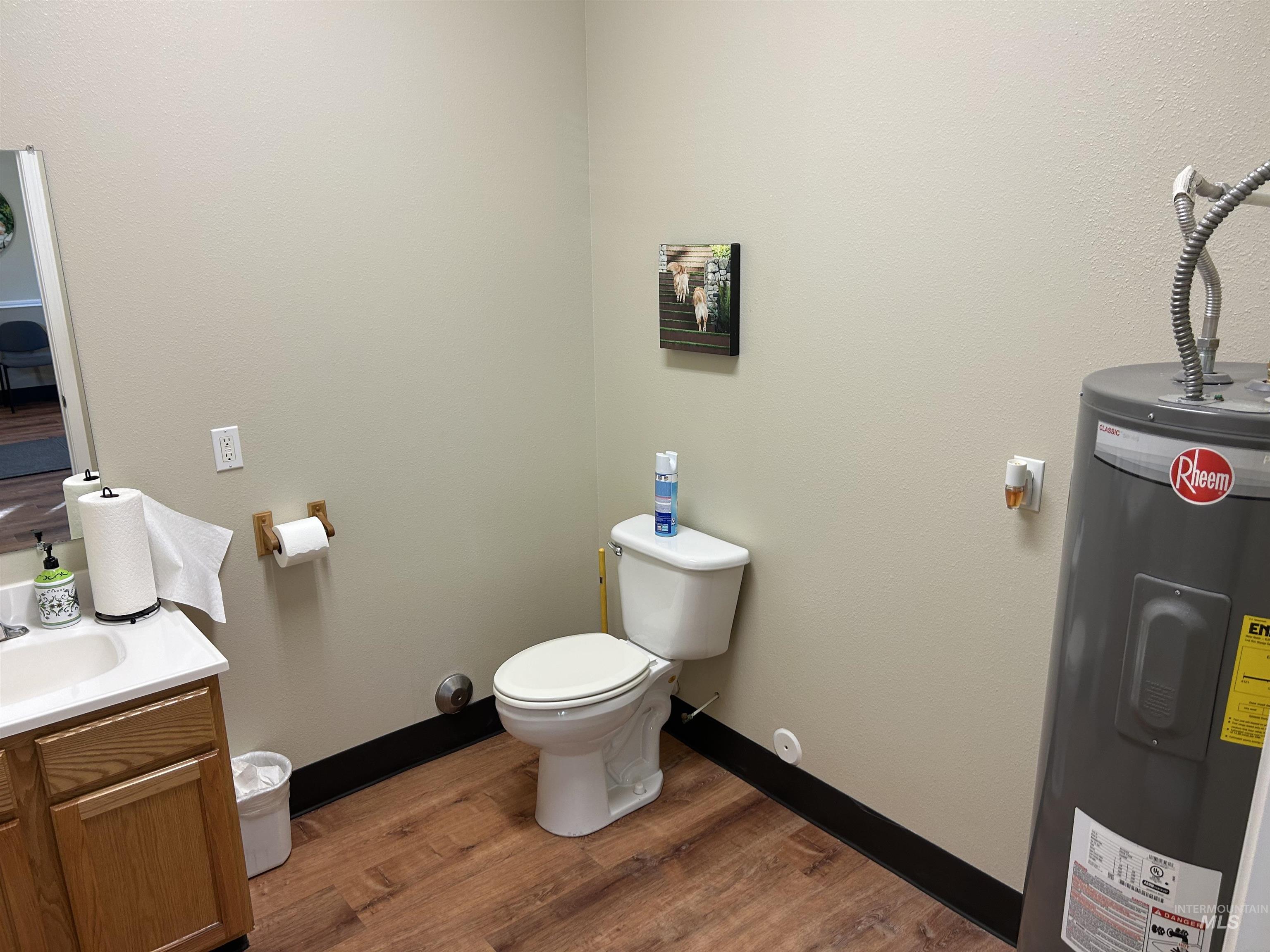main property photo 23
