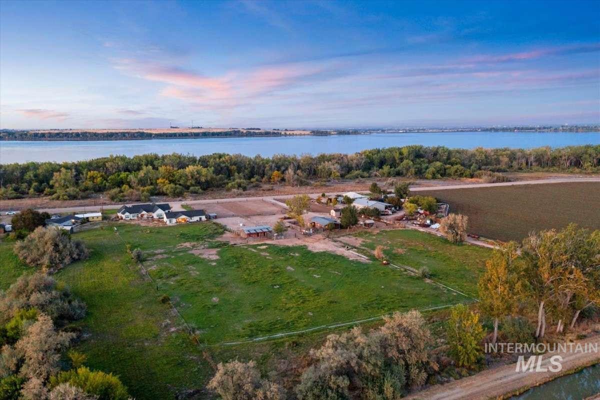 main property photo 33