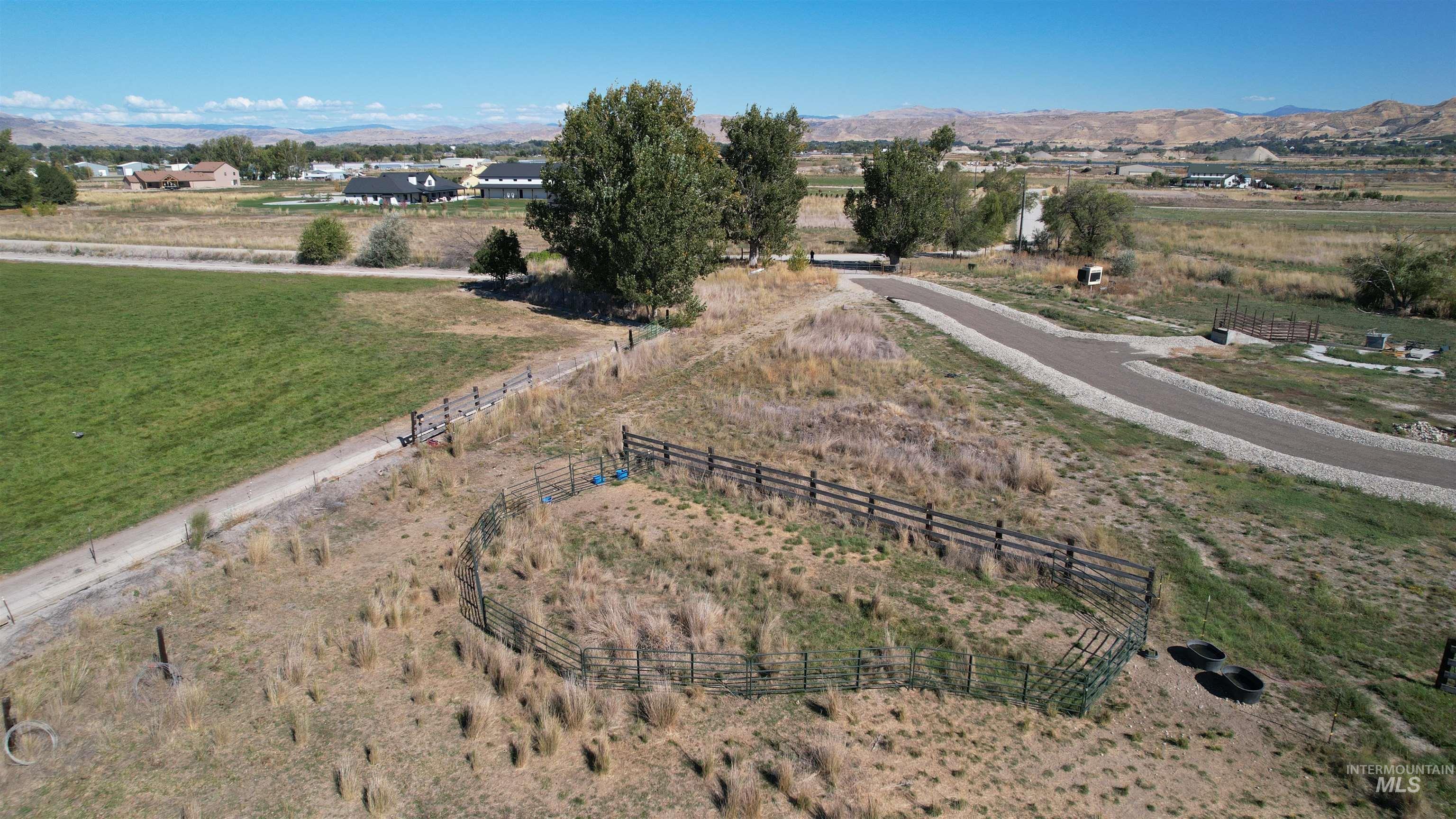 property viewer photo 20