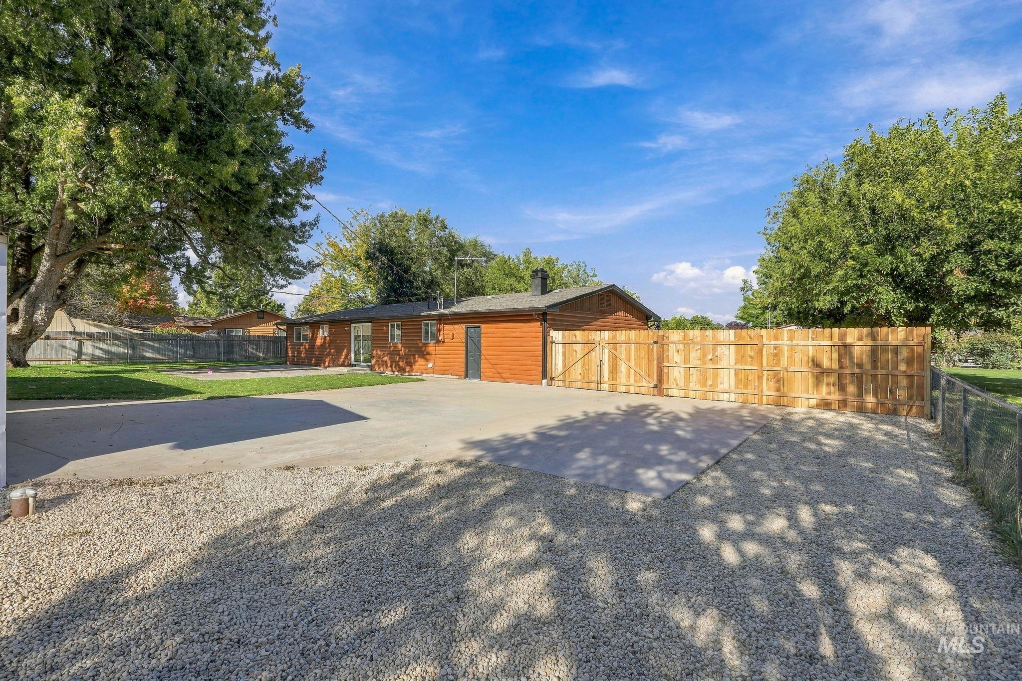 main property photo 48