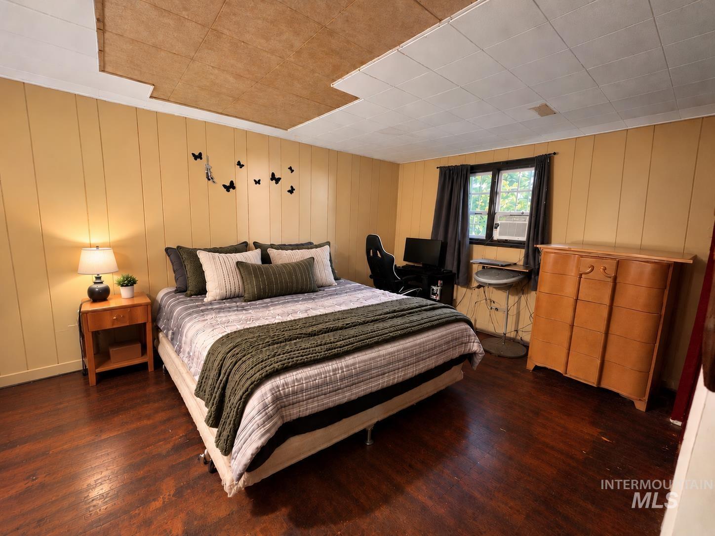 main property photo 8