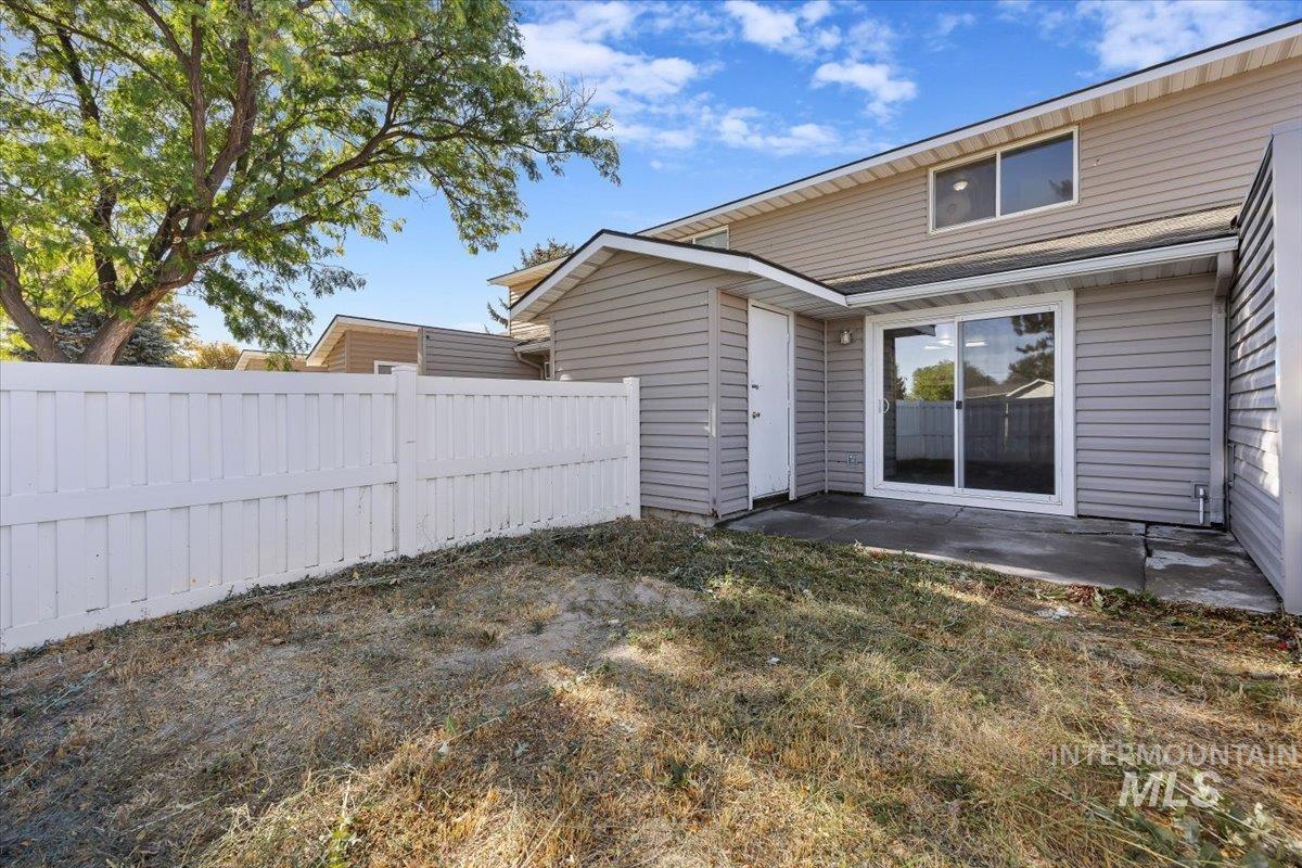 main property photo 20