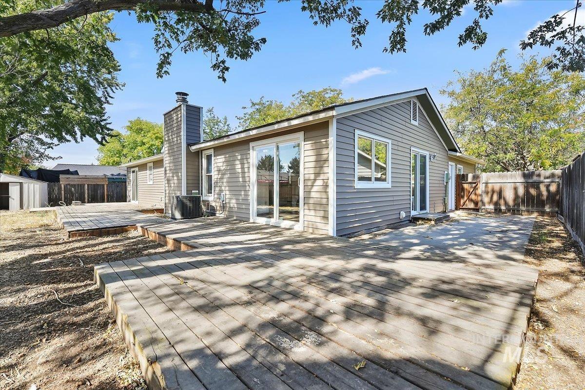 main property photo 20