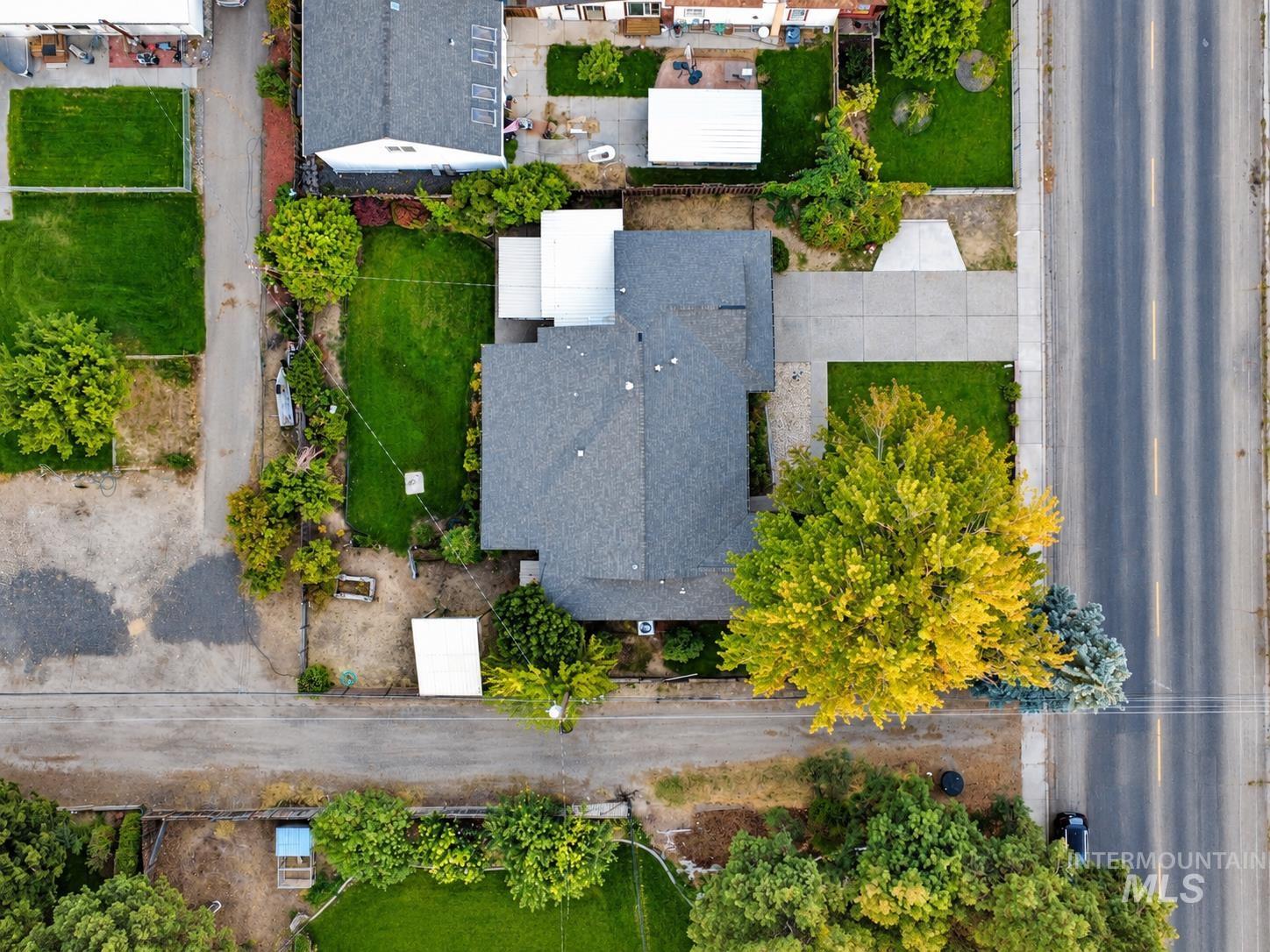 main property photo 39