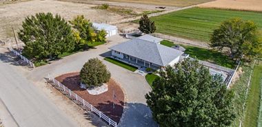 image of property with 5 Bed | 4 Bath | 3,792 Sqft
