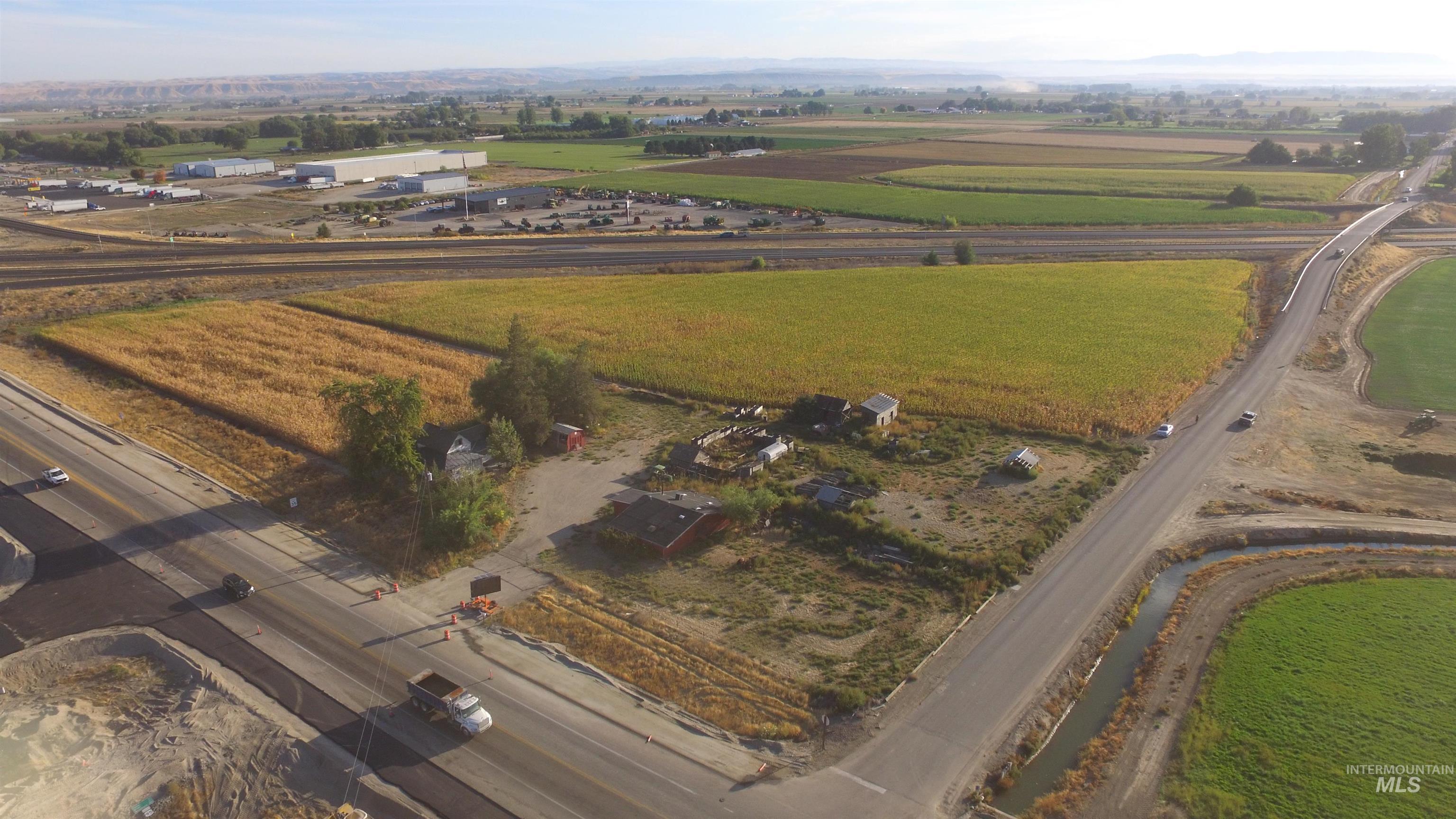 main property photo 6