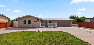 image of property with 3 Bed | 2 Bath | 1,012 Sqft