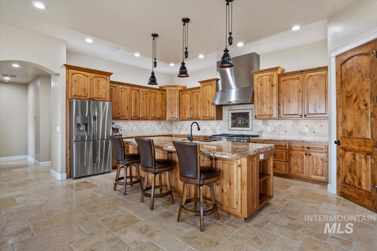 main property photo 11
