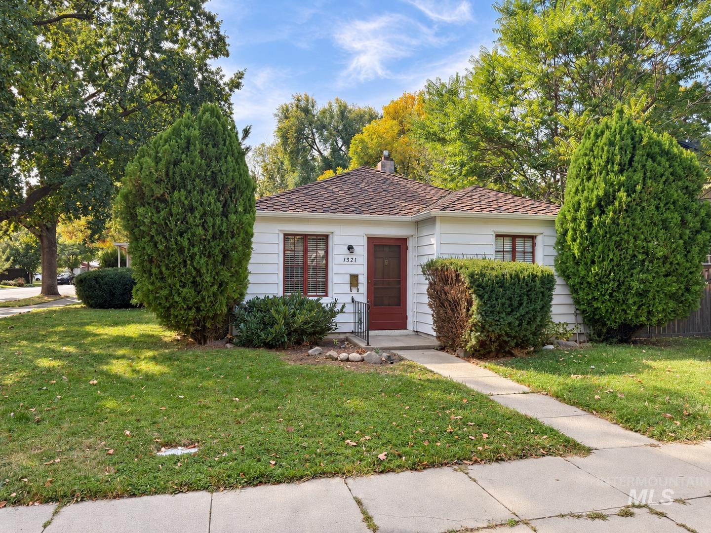 main property photo 18