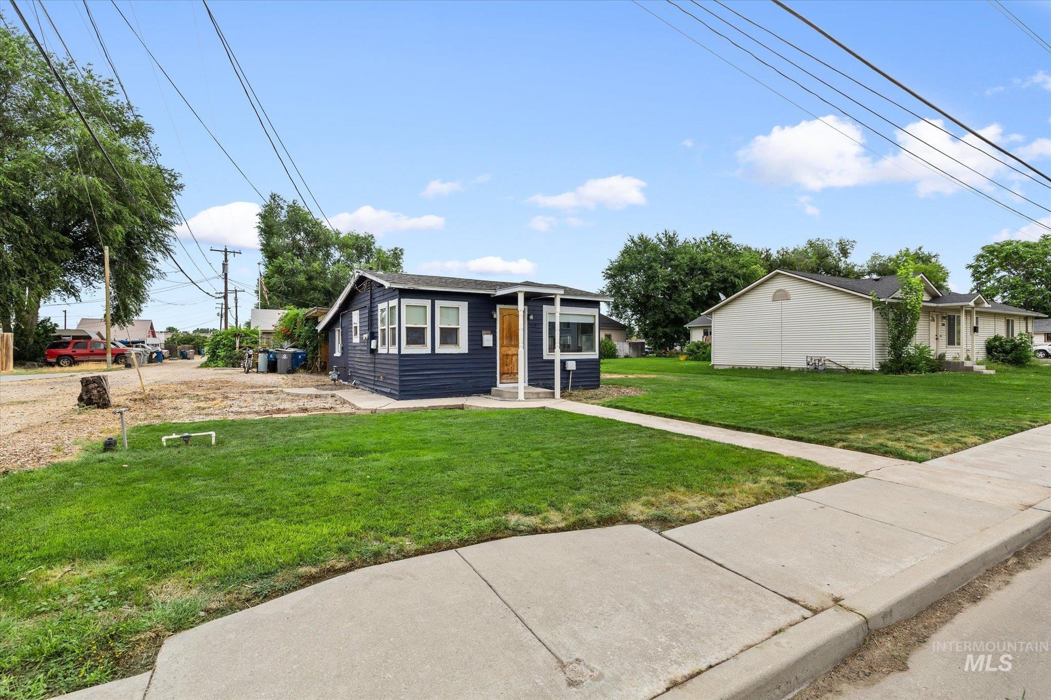 main property photo 4