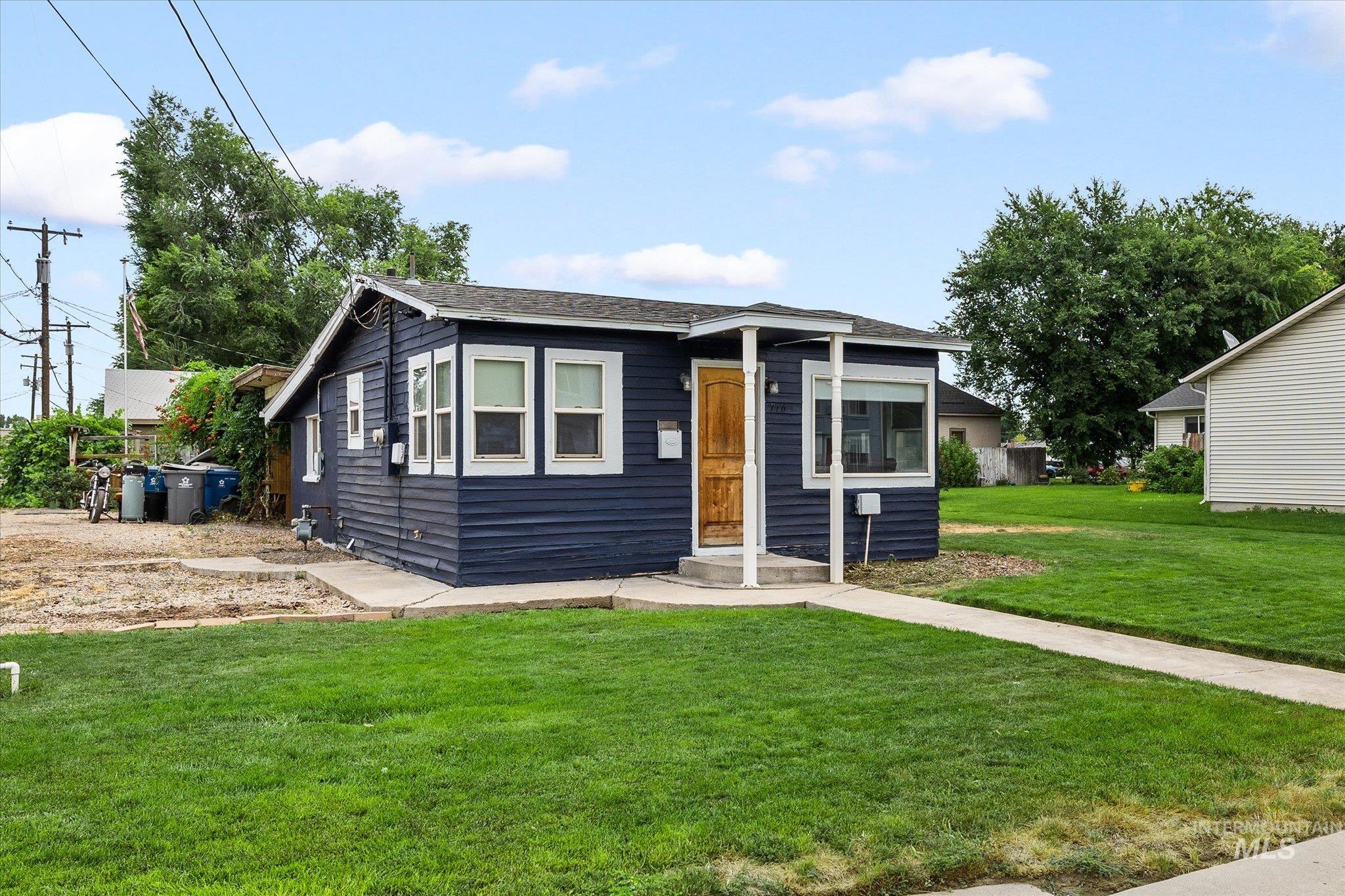 main property photo 5