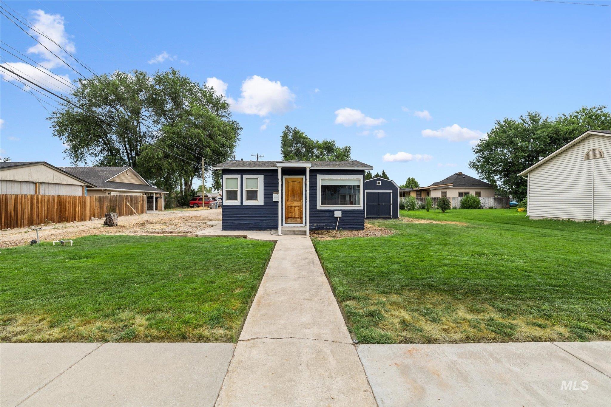 main property photo 6