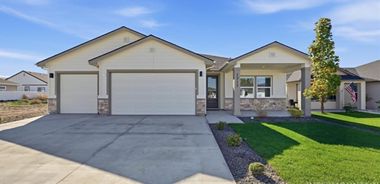 image of property with 3 Bed | 2 Bath | 1,815 Sqft