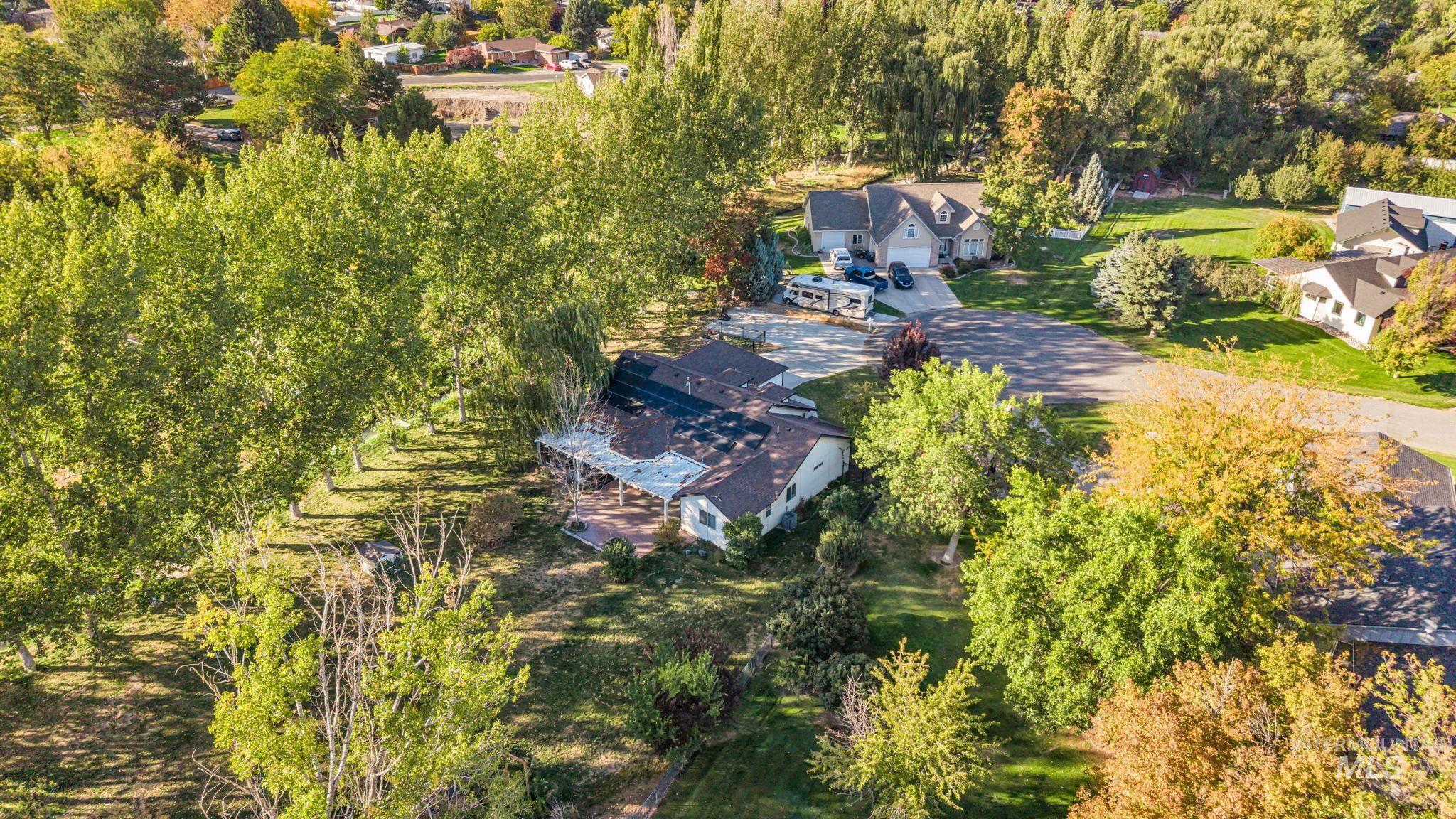 main property photo 5