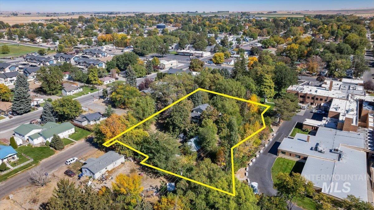 main property photo 24