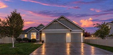 image of property with 4 Bed | 2 Bath | 2,100 Sqft
