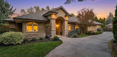 image of property with 3 Bed | 3 Bath | 2,633 Sqft