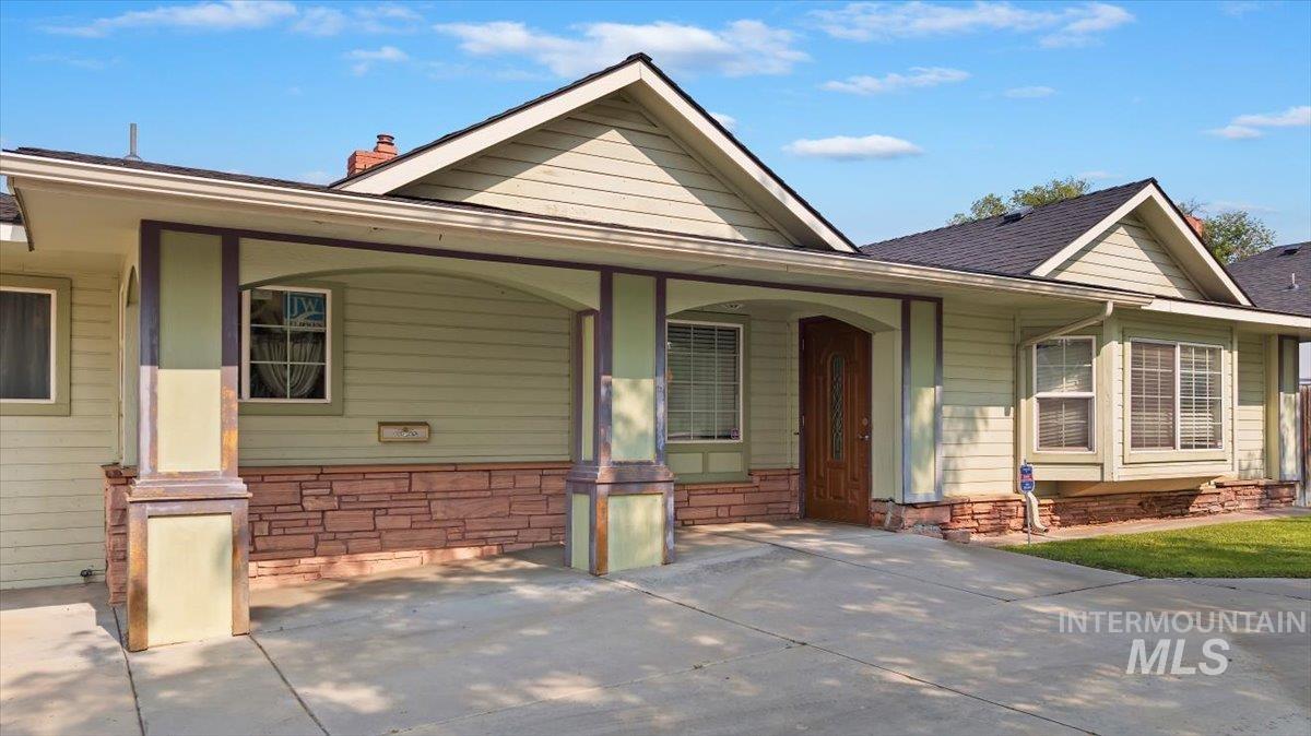 main property photo 41
