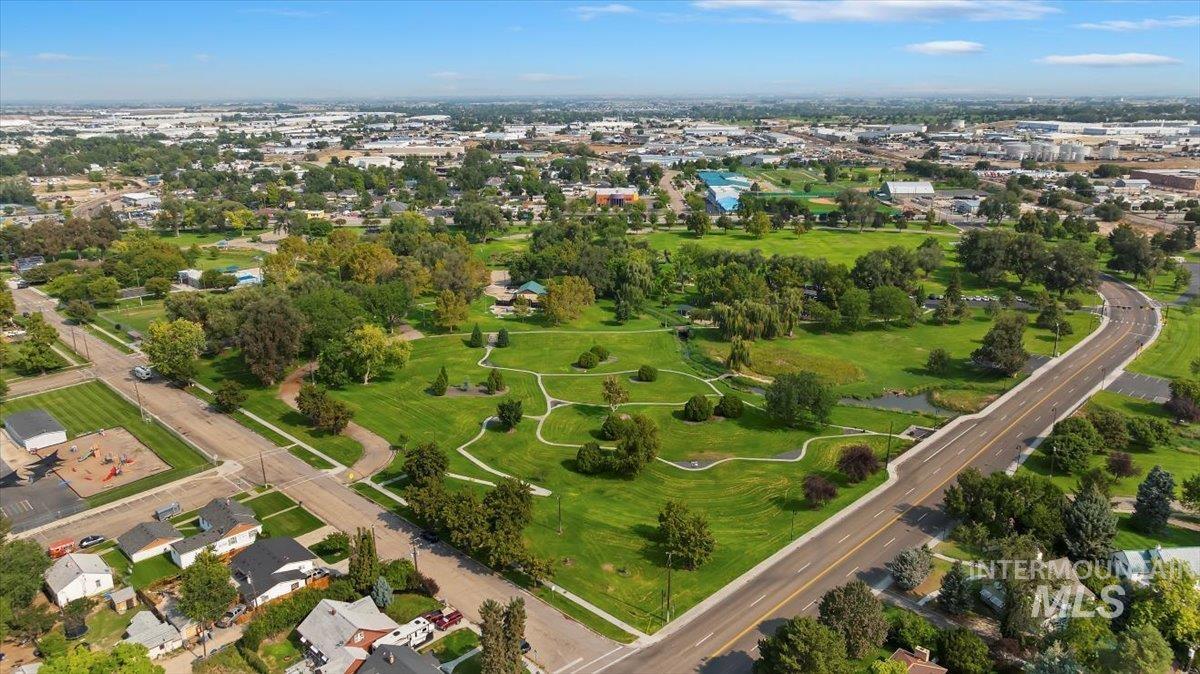 main property photo 43