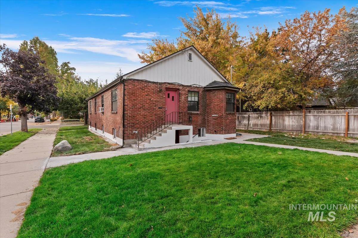 main property photo 23