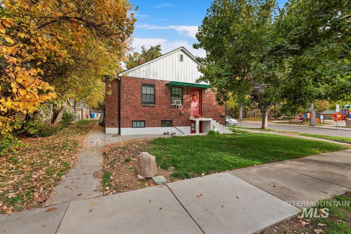 main property photo 27