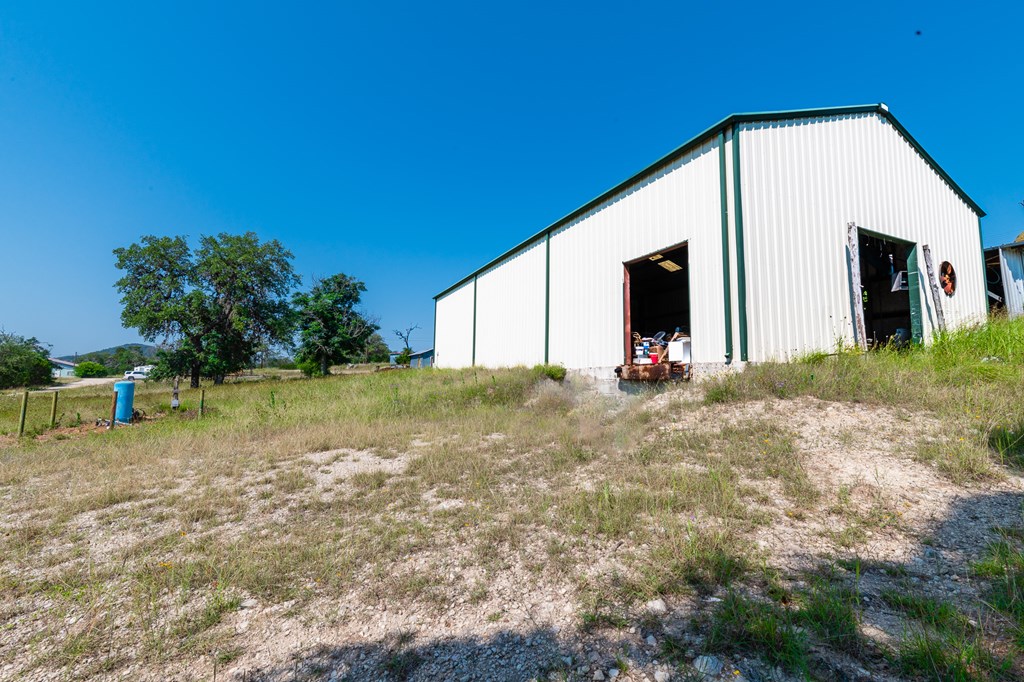 main property photo 6