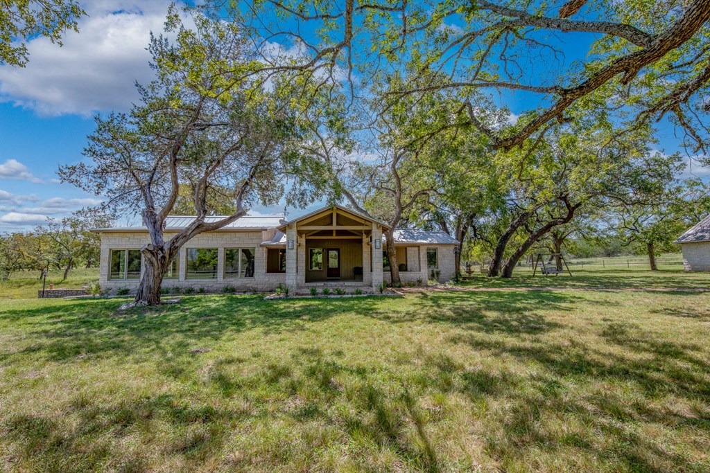 main property photo 9