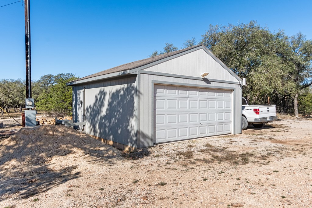 main property photo 50
