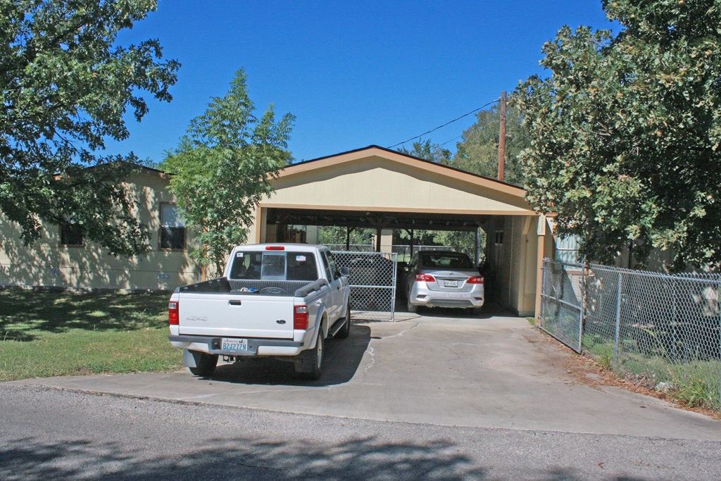 main property photo 25