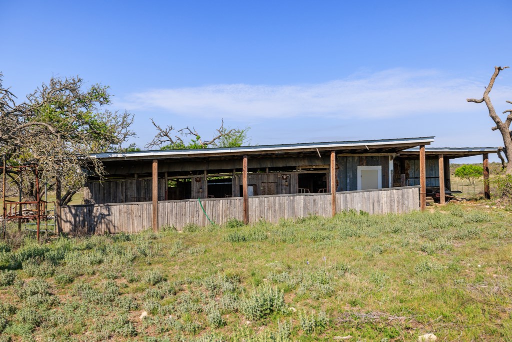 main property photo 25