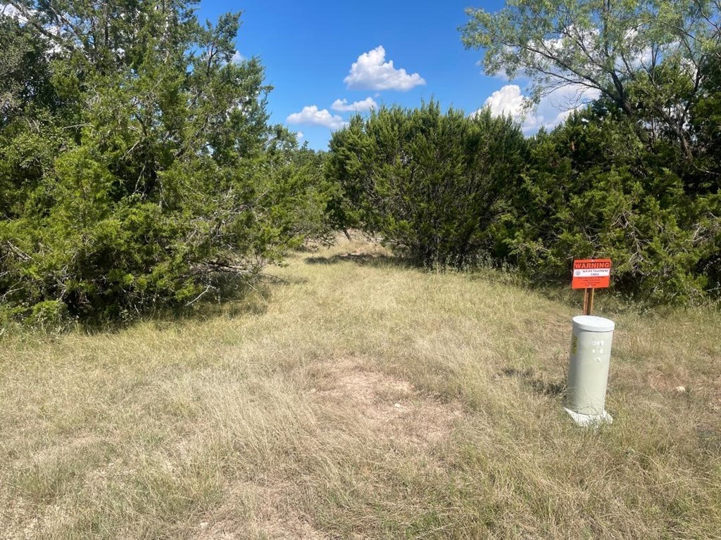 main property photo 10