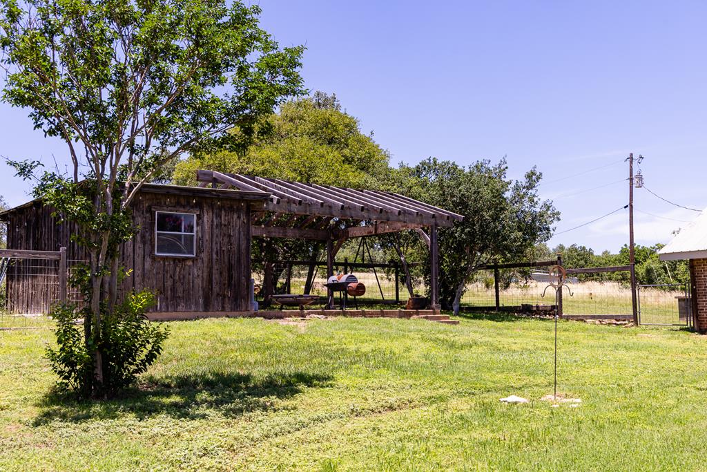 main property photo 14