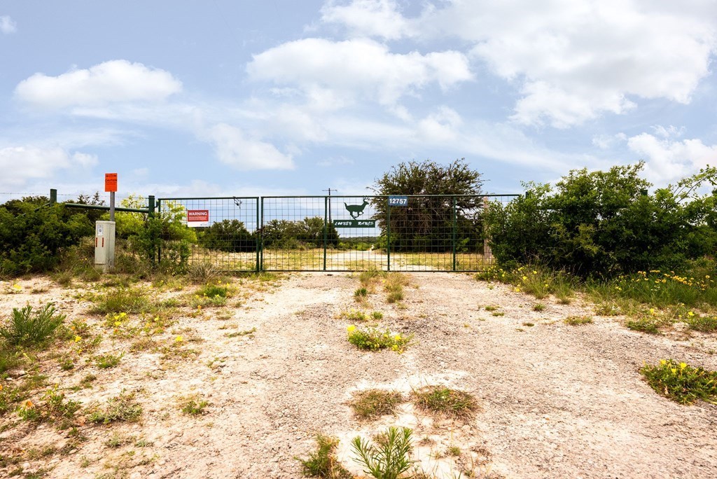 main property photo 6