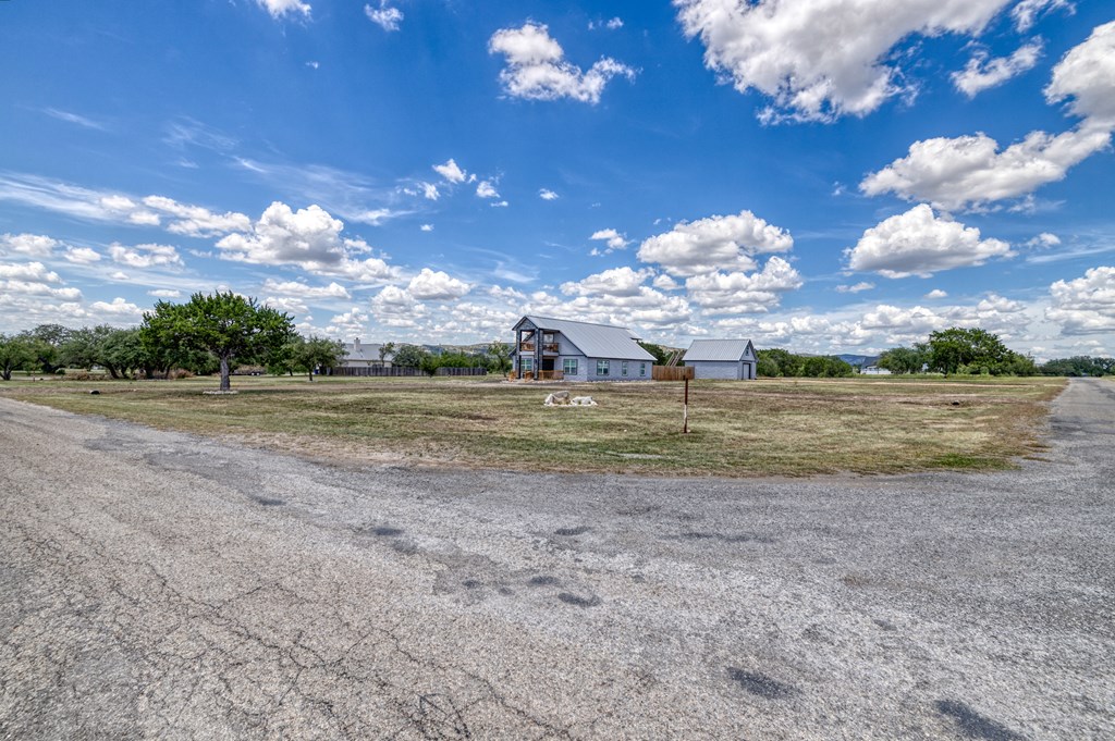 main property photo 15