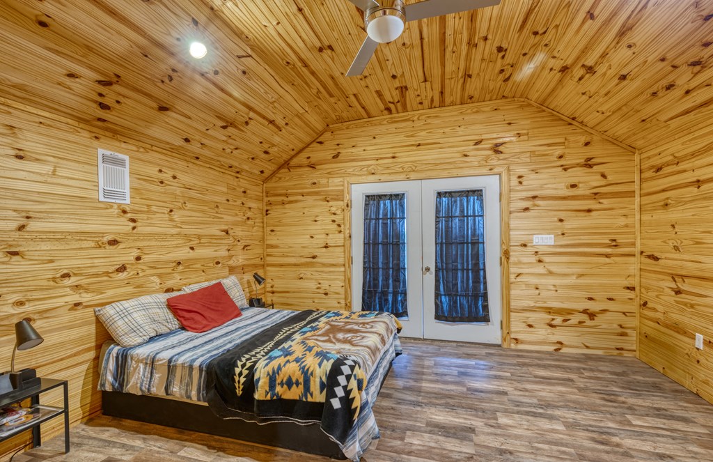 main property photo 45