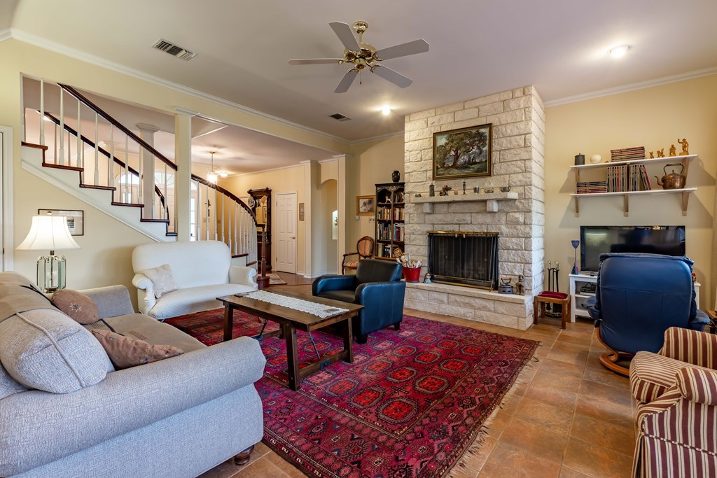 main property photo 7