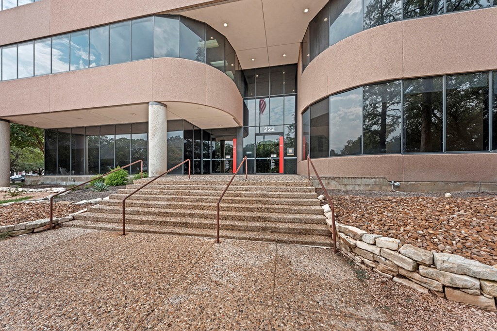main property photo 29