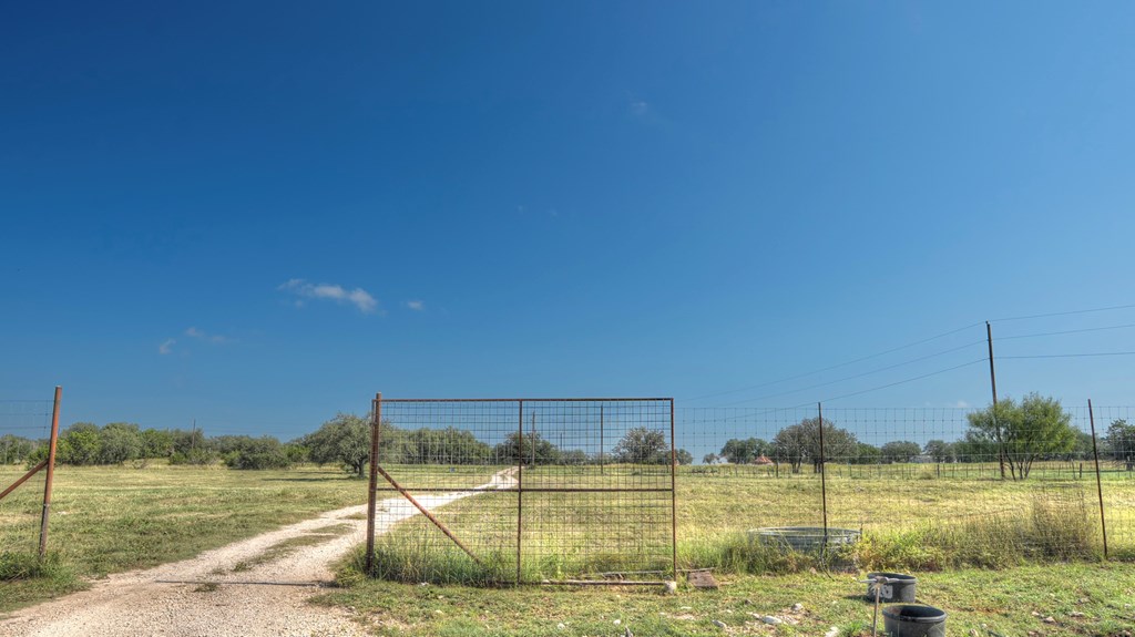 main property photo 13