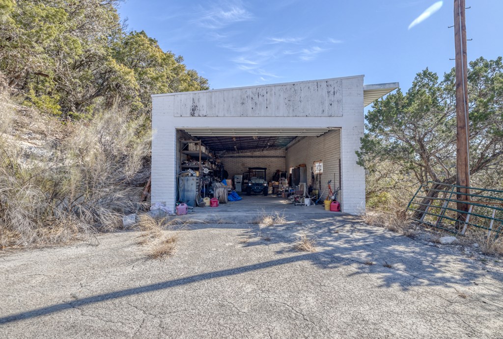 main property photo 15
