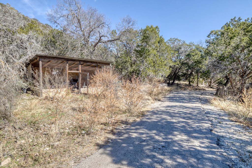 main property photo 23