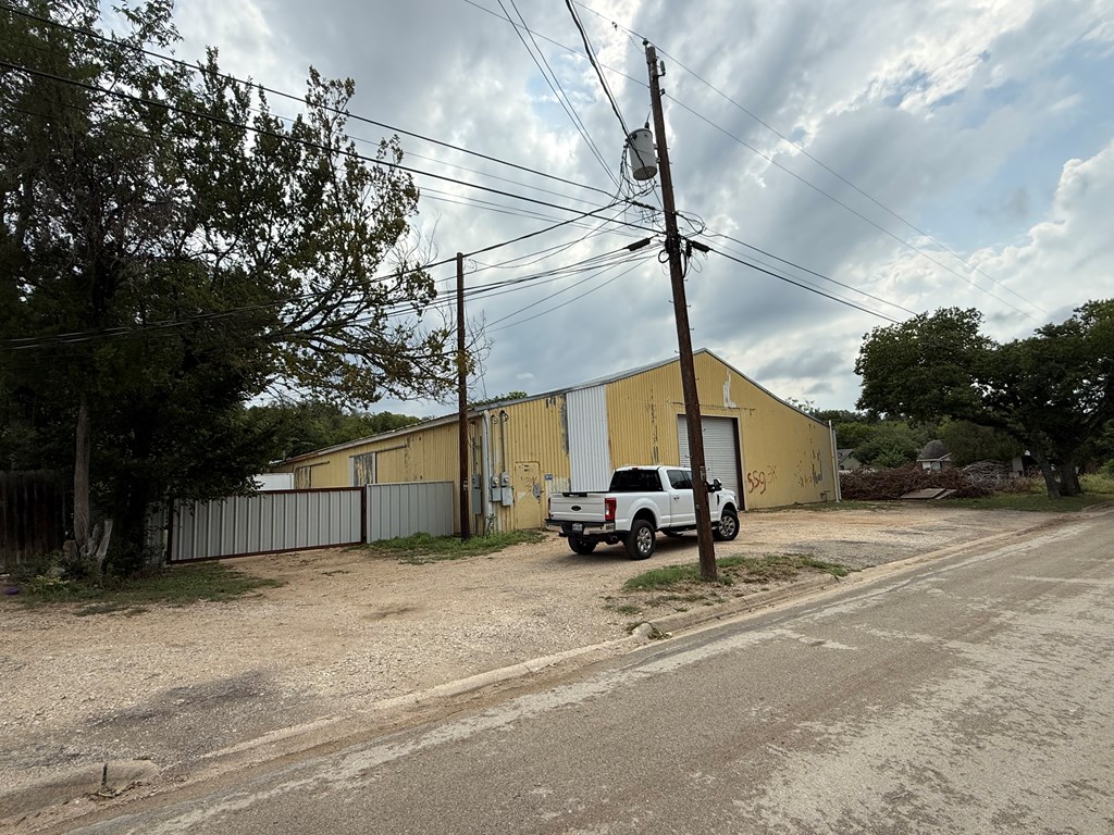 main property photo 4