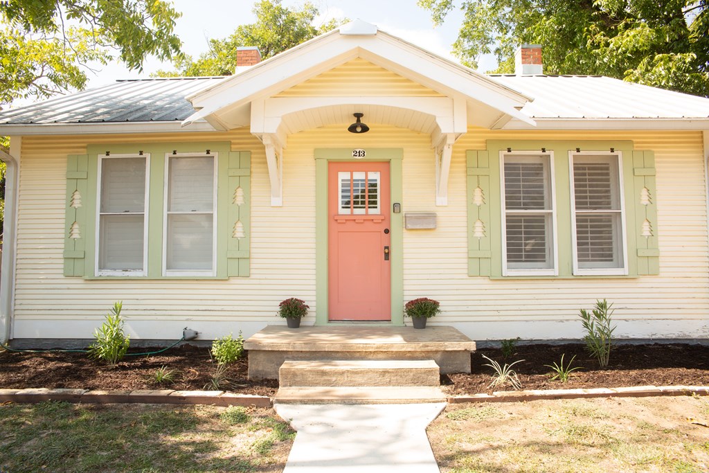 main property photo 27