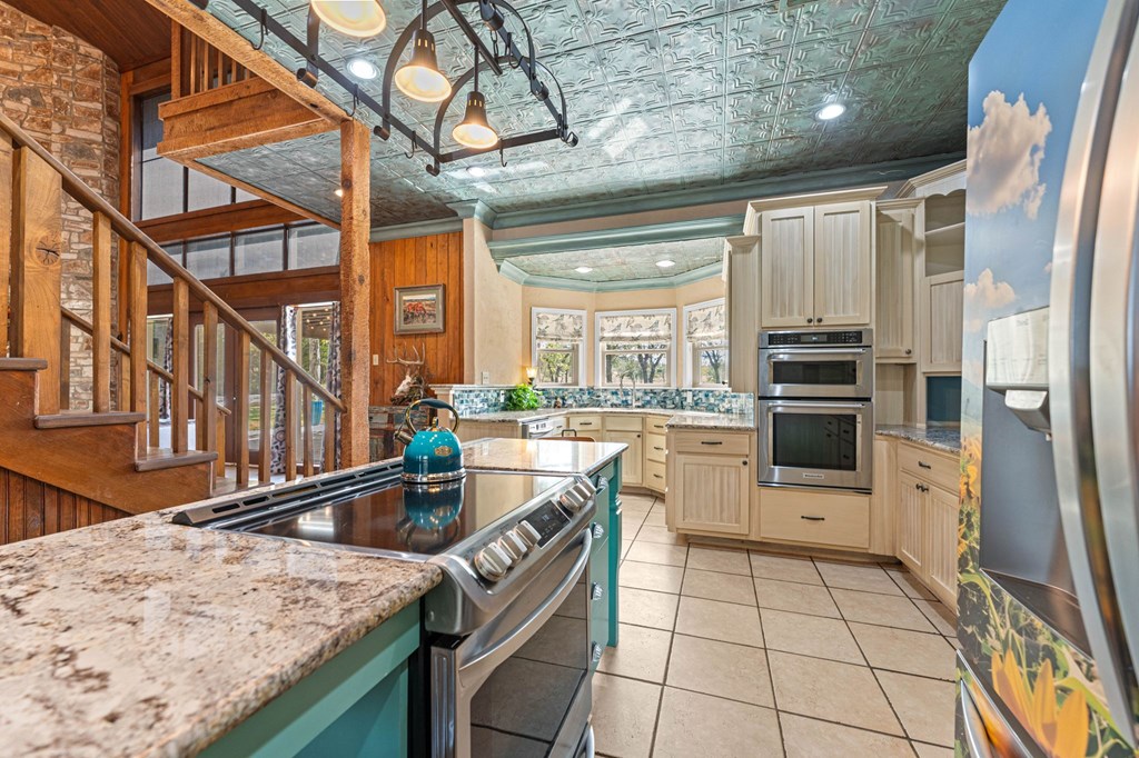 main property photo 36